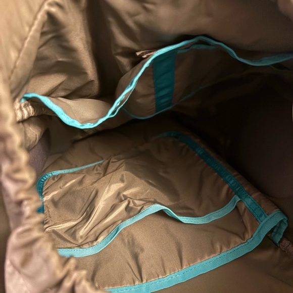 Thule backpack - Picture 4 of 5